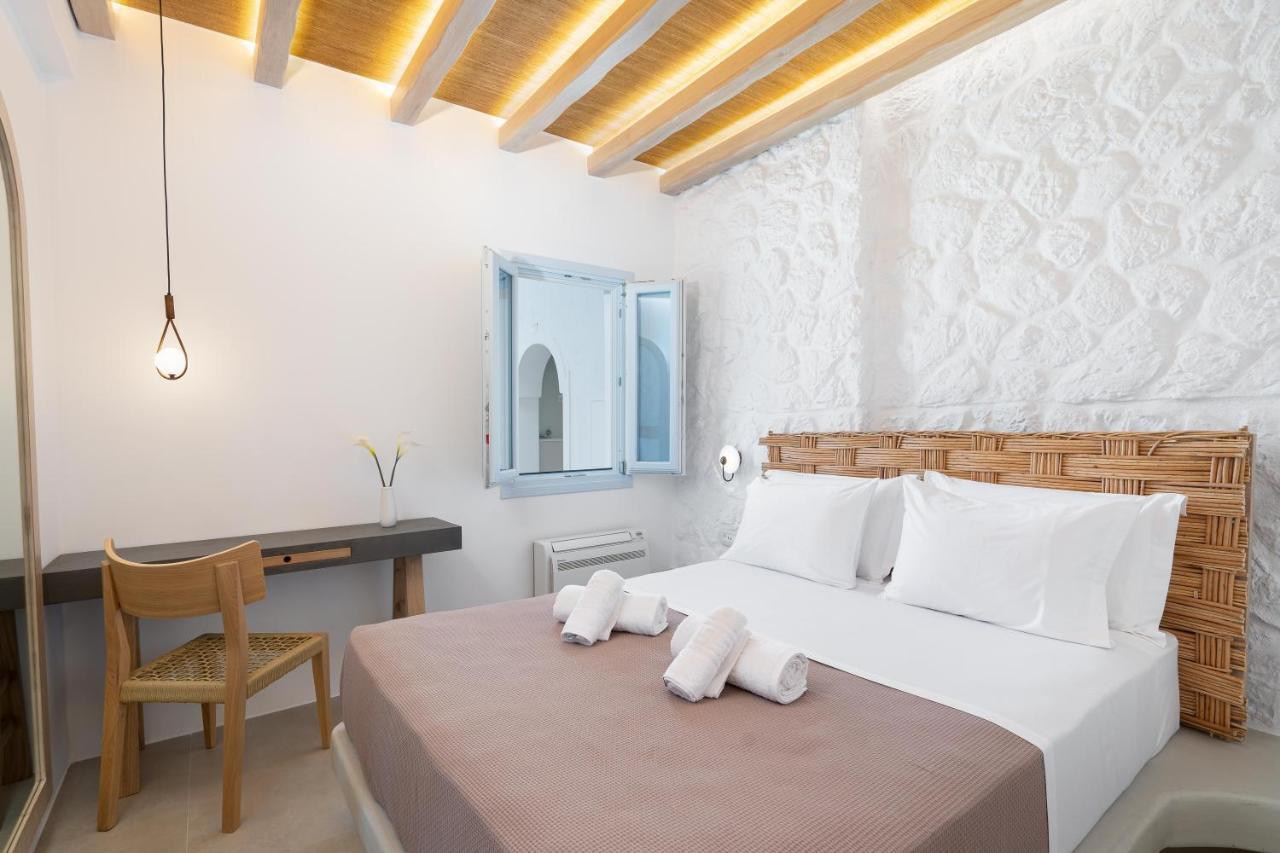 Airth Santorini Suites ฟิรอสเตฟานี ภายนอก รูปภาพ