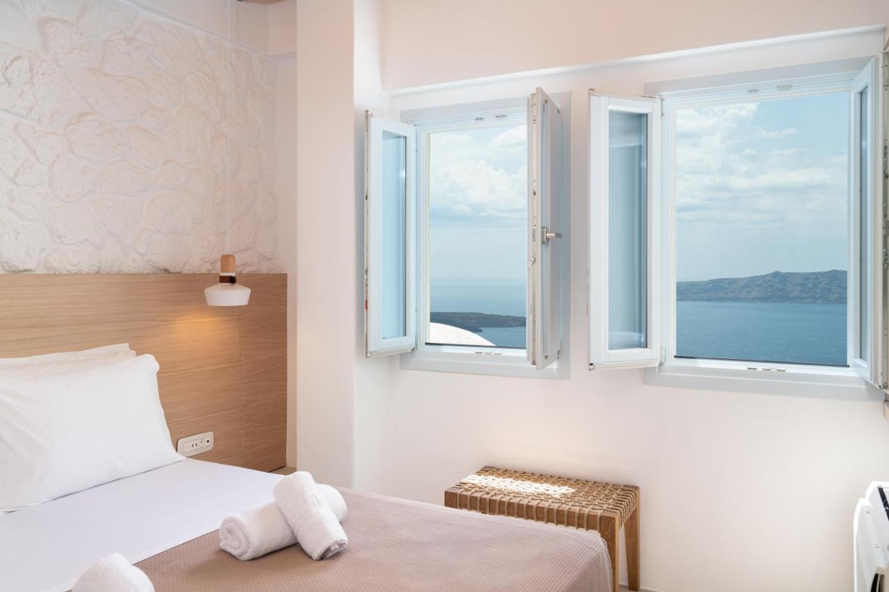 Airth Santorini Suites ฟิรอสเตฟานี ภายนอก รูปภาพ