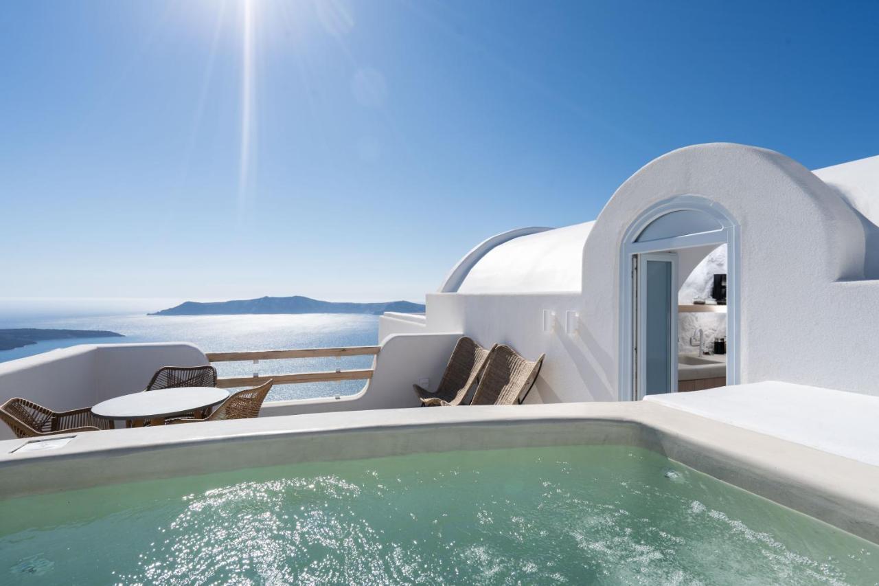 Airth Santorini Suites ฟิรอสเตฟานี ภายนอก รูปภาพ