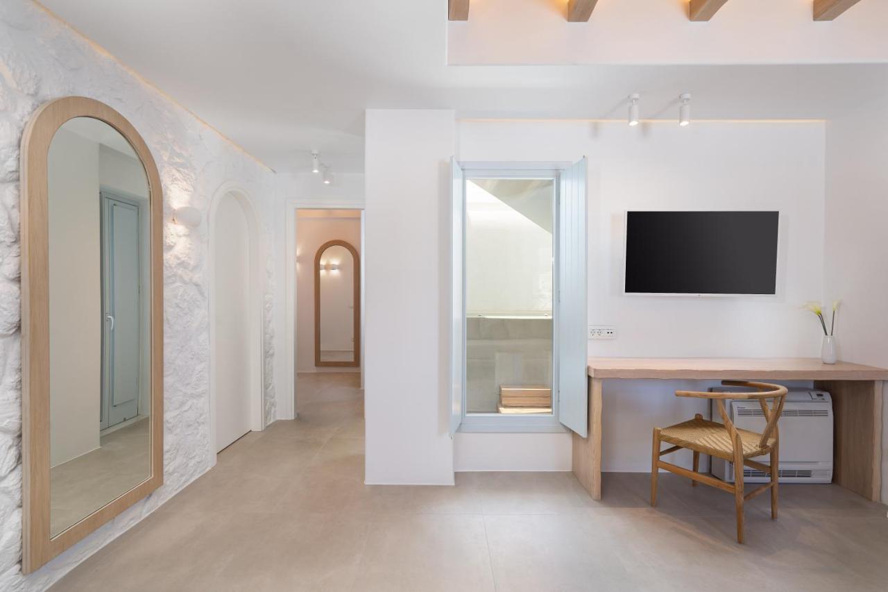 Airth Santorini Suites ฟิรอสเตฟานี ภายนอก รูปภาพ