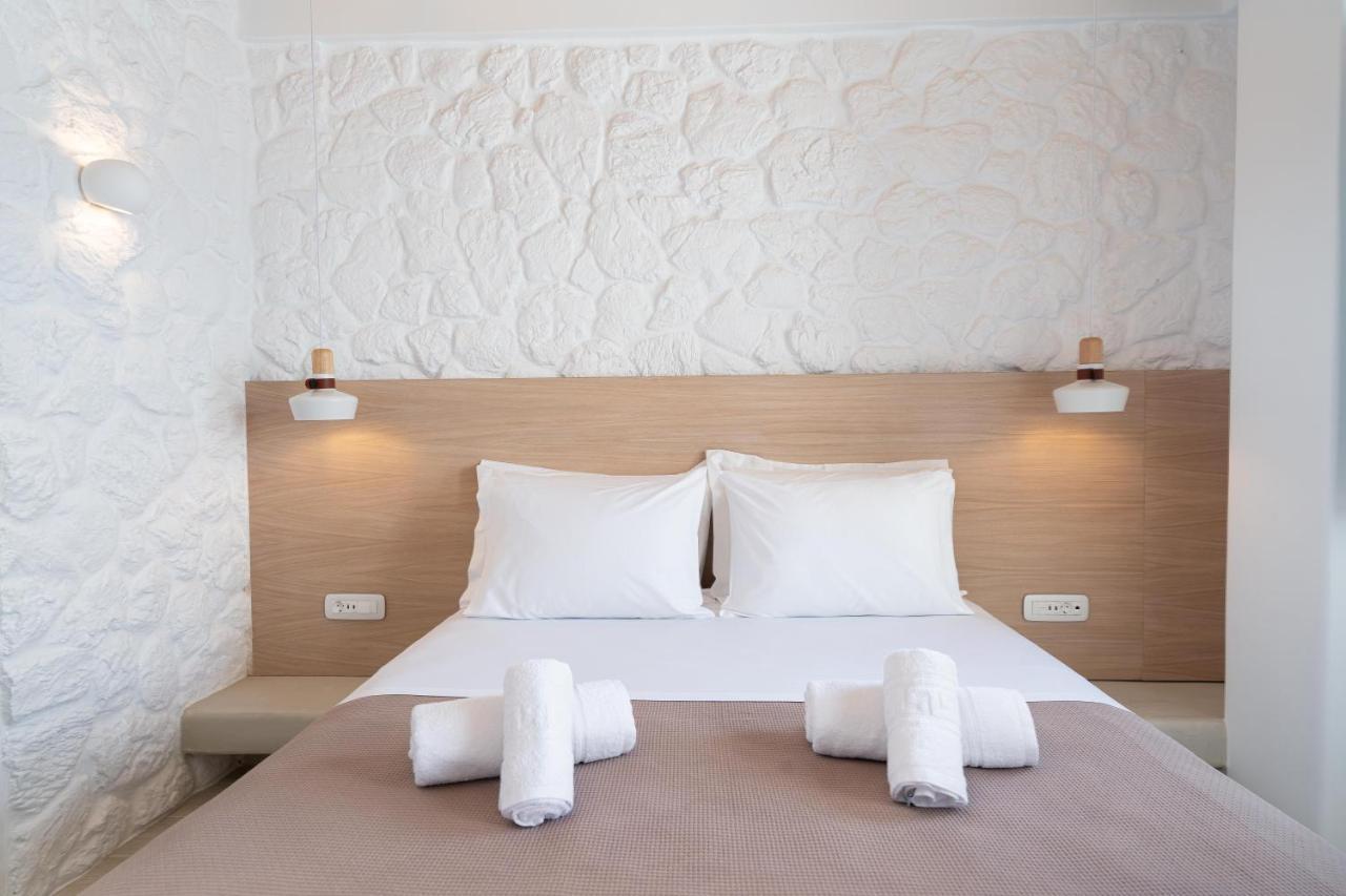 Airth Santorini Suites ฟิรอสเตฟานี ภายนอก รูปภาพ