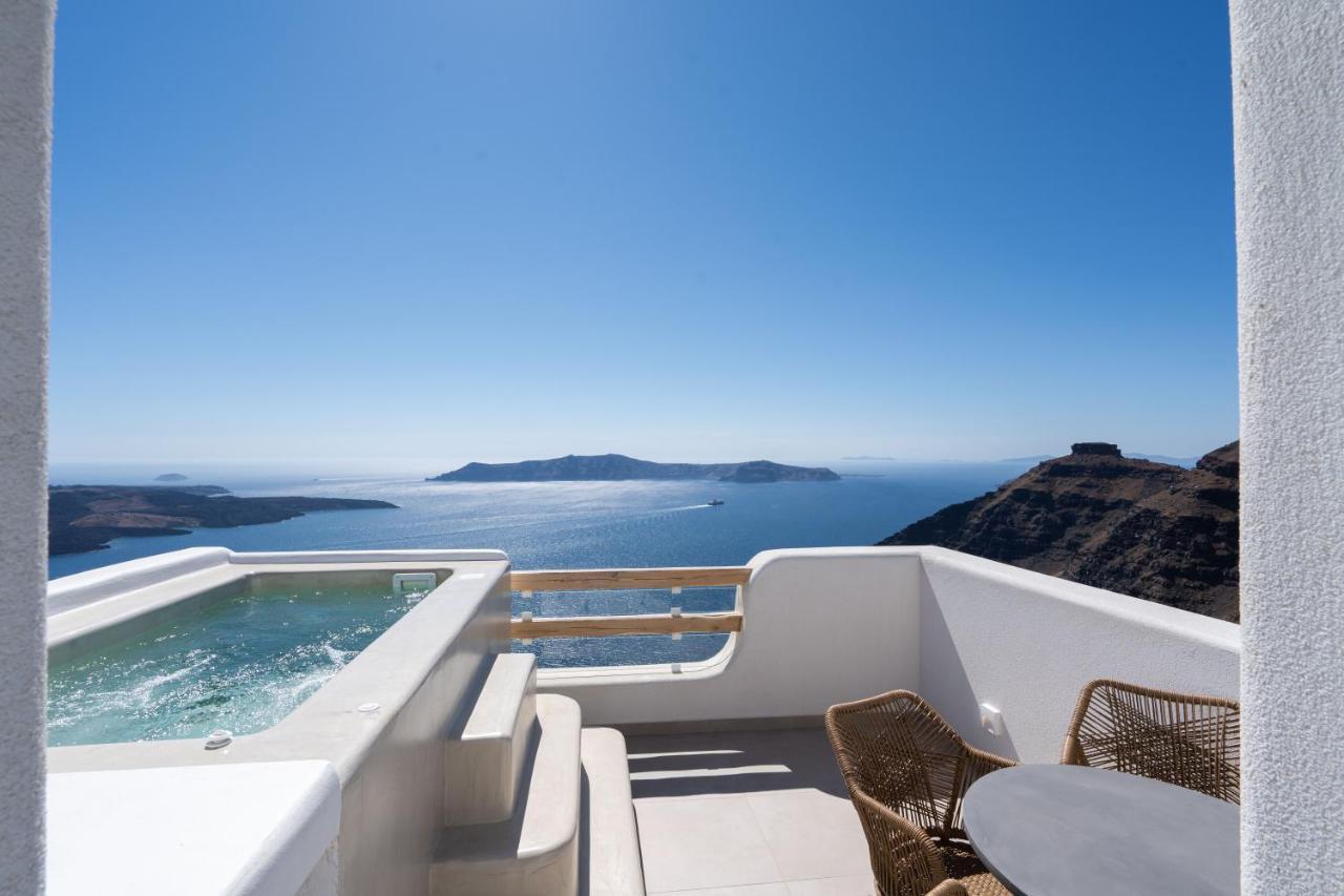 Airth Santorini Suites ฟิรอสเตฟานี ภายนอก รูปภาพ