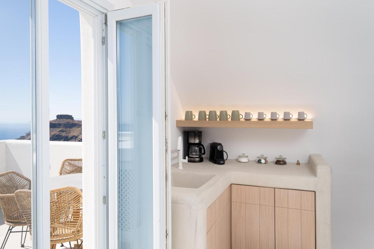 Airth Santorini Suites ฟิรอสเตฟานี ภายนอก รูปภาพ