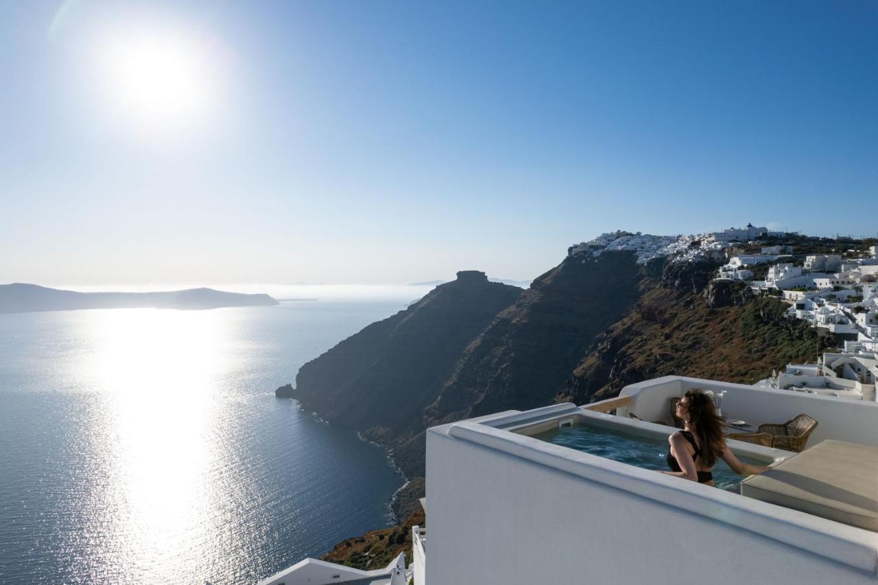 Airth Santorini Suites ฟิรอสเตฟานี ภายนอก รูปภาพ