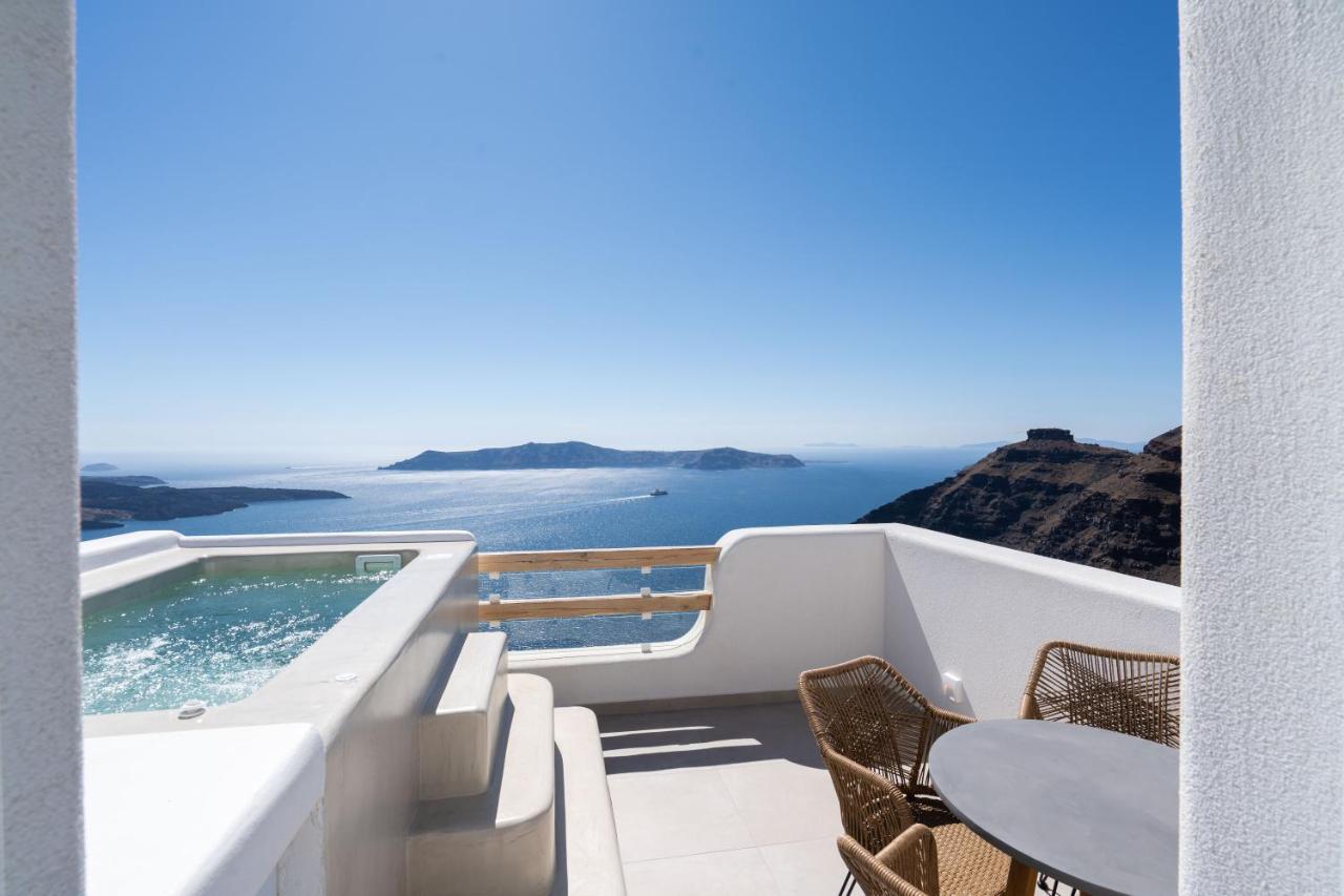 Airth Santorini Suites ฟิรอสเตฟานี ภายนอก รูปภาพ