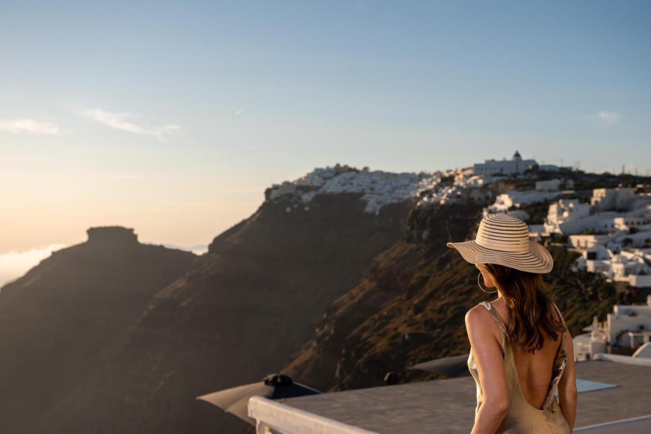 Airth Santorini Suites ฟิรอสเตฟานี ภายนอก รูปภาพ