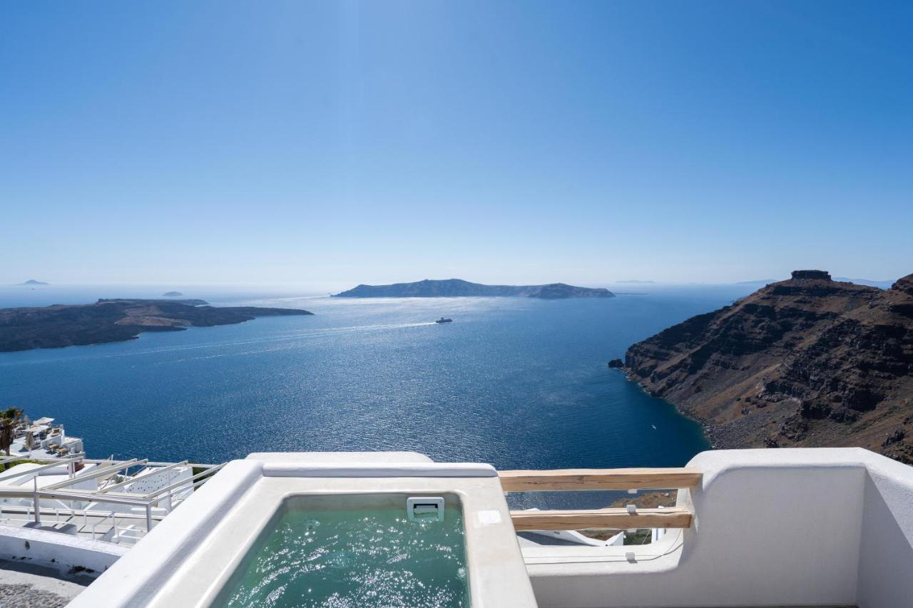 Airth Santorini Suites ฟิรอสเตฟานี ภายนอก รูปภาพ